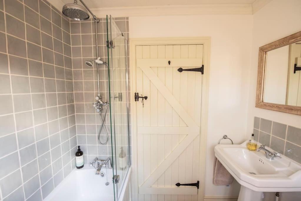 Lilly Hall Hopkiln - Exceptional 3 Bed Cottage In Ledbury Herefordshire Exterior photo